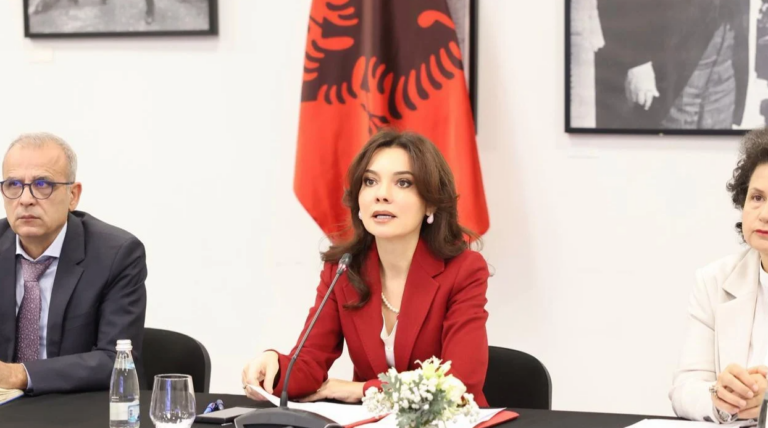VIDEO/ Ministrja Spiropali me ambasadorët shqiptarë: Intensifikim i veprimtarisë diplomatike në vendet e BE