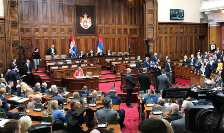 Presidenti serb shpall zgjedhje të parakohshme parlamentare