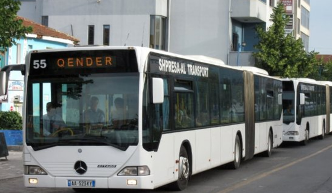 Autoriteti i Konkurrencës nis hetim për rritjen e çmimit të biletës për urbanin Kamëz Tiranë