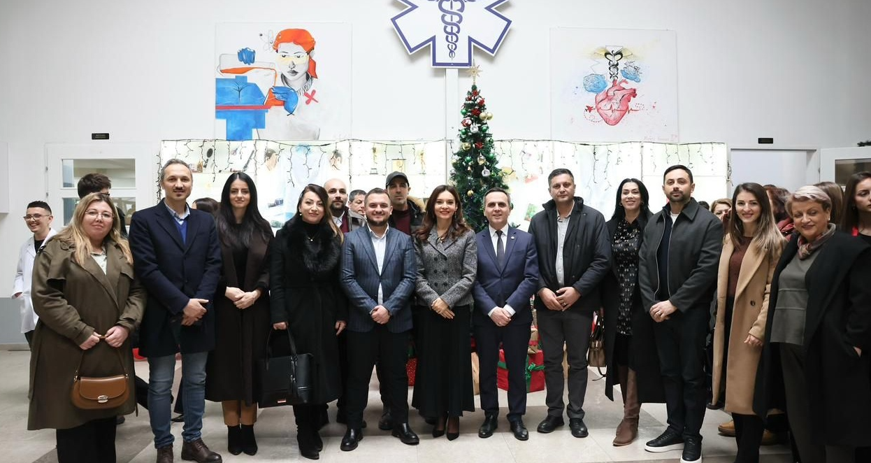 Spiropali takohet me Ali Ahmetin dhe zyrtarë të tjerë  Mbështetje për angazhimin konstruktiv të subjekteve politike shqiptare