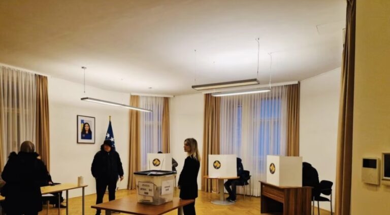 Zgjedhjet në Kosovë/ Diaspora voton në përfaqësitë diplomatike