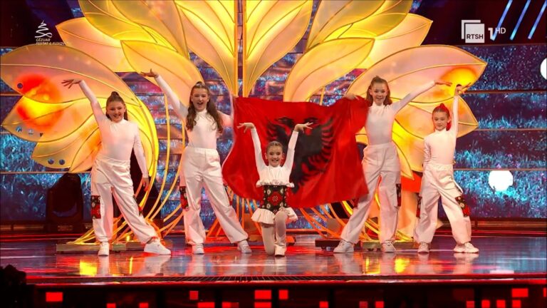 Finalja e Junior Eurovision, Kroni Pula bën shqiponjën dhe shpaloset flamuri kombëtar