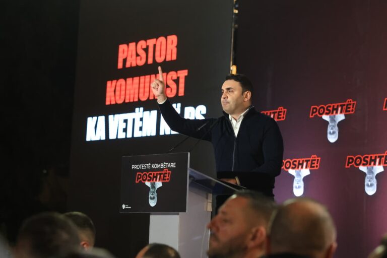 Belind Këlliçi: Rama të jap dorëheqjen, ne do qëndrojmë këtu!
