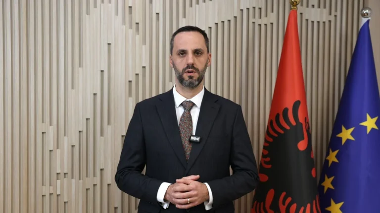 Ministri Lamallari: Njofton amnisti penale, jo falje, por mundësi për rikthim të përgjegjshëm
