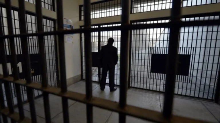 I dënuar për dhunë në familje, ndërron jetë 50-vjeçari në burgun e Lezhës
