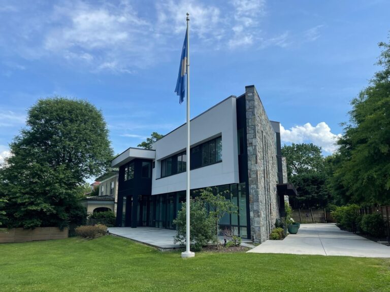 Trump nënshkroi mbrojtjen për Kosovën, Ambasada në SHBA: Mbështetja u rikonfirmua