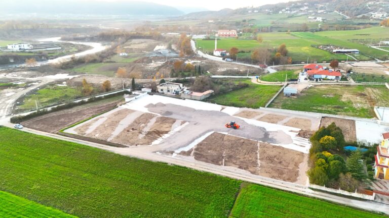 Nisin punimet për fushën e re të futbollit në Picallë, pjesë e projektit “100 Fushat”