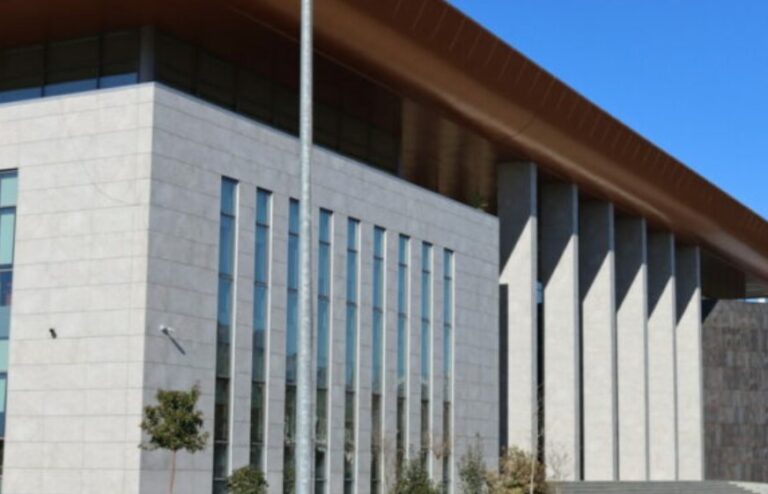 Reagon Shoqata e Gjyqtarëve: Të shqetësuar nga qasja e Kryeministrit për çështjen Balluku
