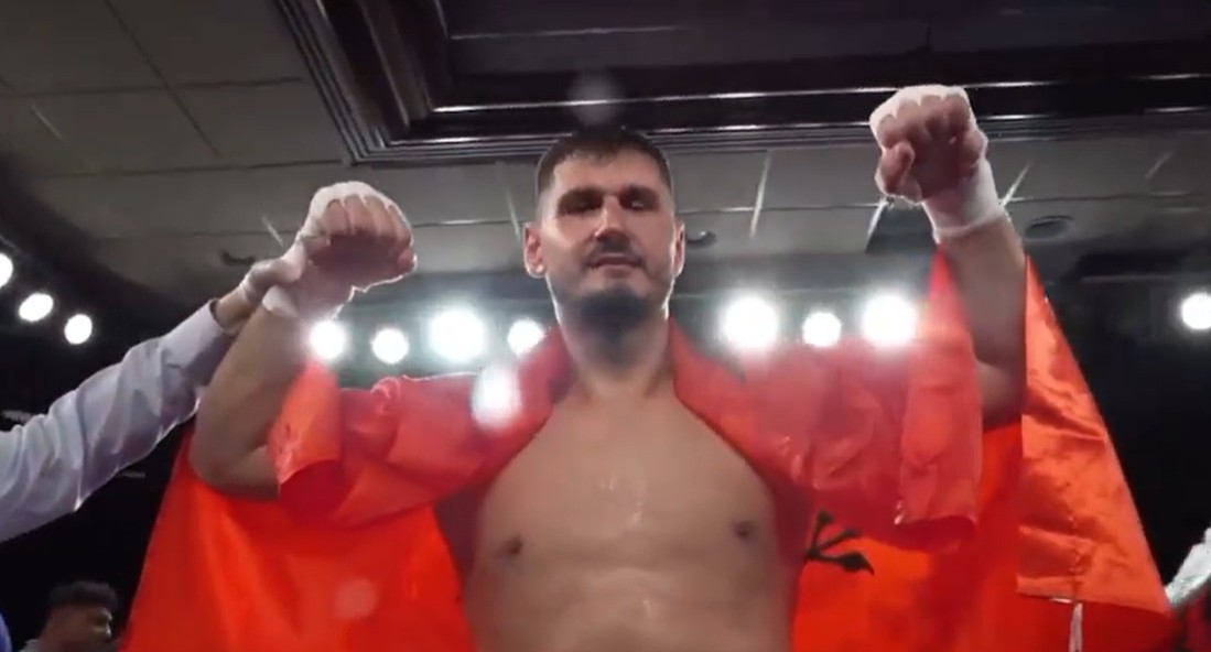 Kristjan Prenga i pamëshirshëm   nokaut  amerikanit në raundin e parë në SHBA