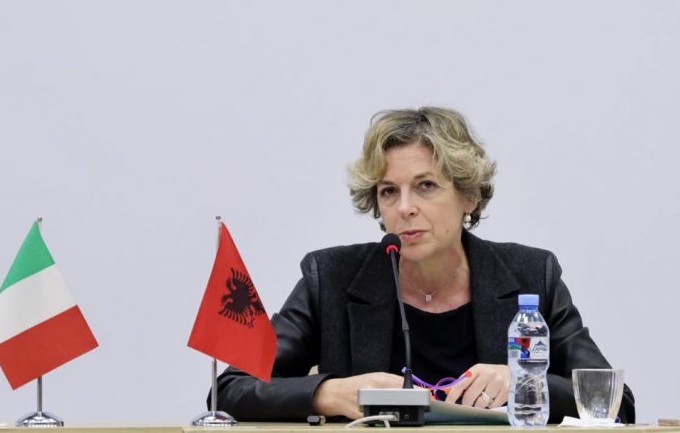 ministrja-e-shendetesise-shqiperia-dhe-italia-nisin-bashkepunimin-per-sherbimin-neonatal