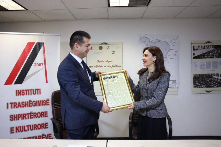 Spiropali nga Shkupi: Shqipja, gjuhë zyrtare në Maqedoninë e Veriut, të respektohet në ligj dhe në praktikë