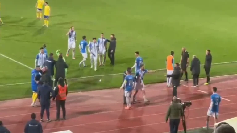 Tirana bojkoton ndeshjen e Superiores, lojtarët bardheblu braktisin fushën pas penalltisë për Elbasanin