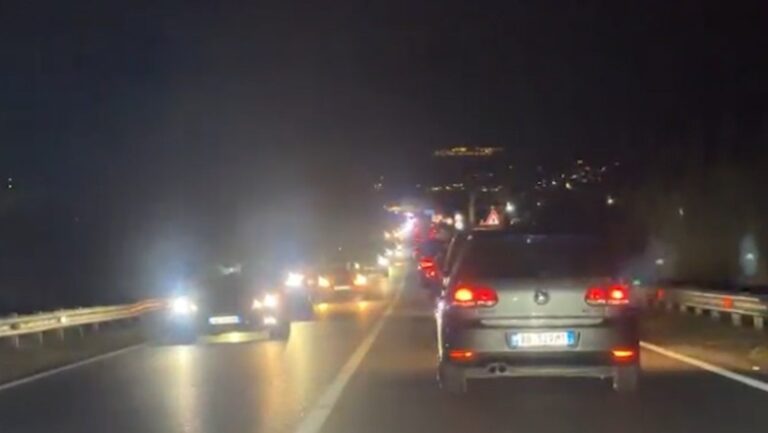 Bllokohet qarkullimi, trafik i rënduar në aksin Lezhë–Milot