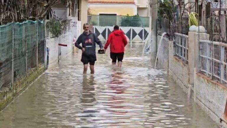 953 banesa dhe 100 ha tokë të përmbytura në Durrës, 160 persona të evakuuar