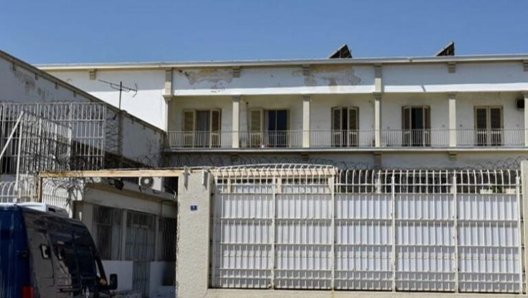 Tronditet Greqia, vr*tet në burg shqiptari i njohur. Rezulton i dënuar me burgim të përjetshëm