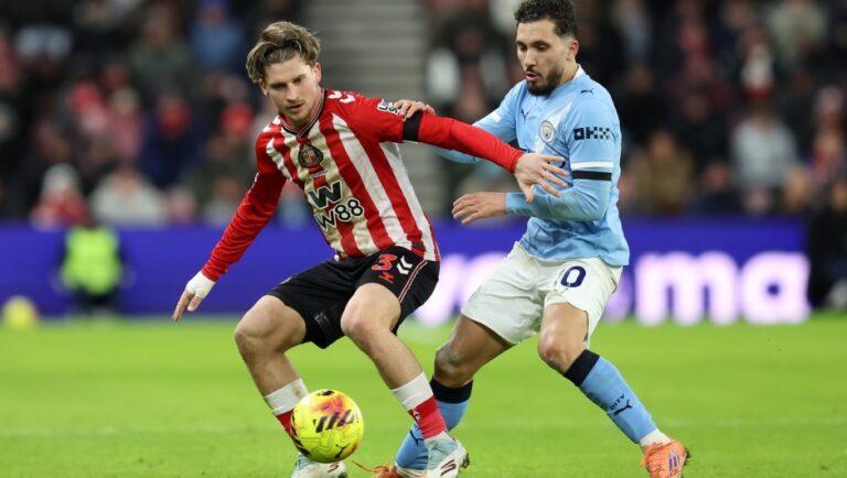 PREMIER LEAGUE – City ndalet nga Sunderland, Arsenali shkëputet. Leeds mban Liverpoolin