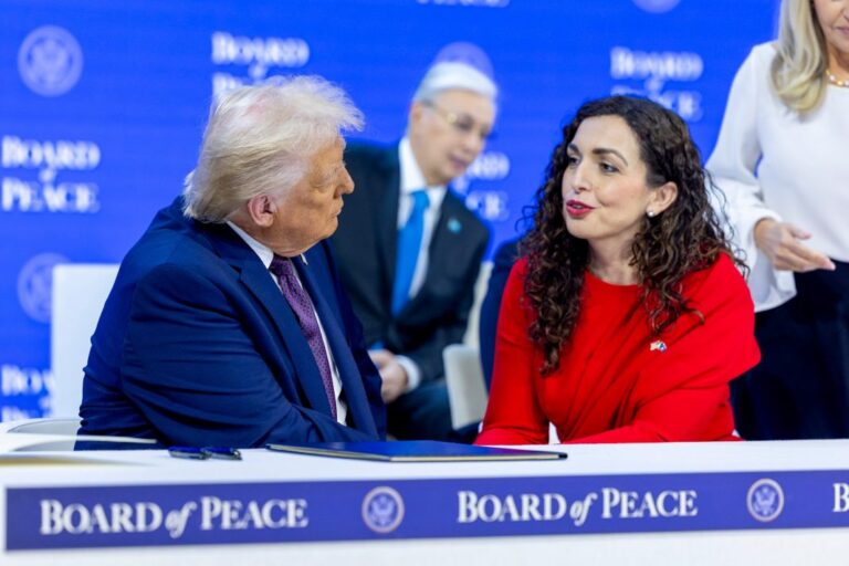 Presidentja, Vjosa Osmani për BBC: Kosova shembull i ndërtimit të paqes pas luftës