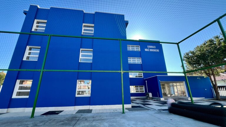 “Frymë e re” për shkollat e Shkodrës, Beci: Po investojmë në dinjitetin e nxënësve dhe mësuesve