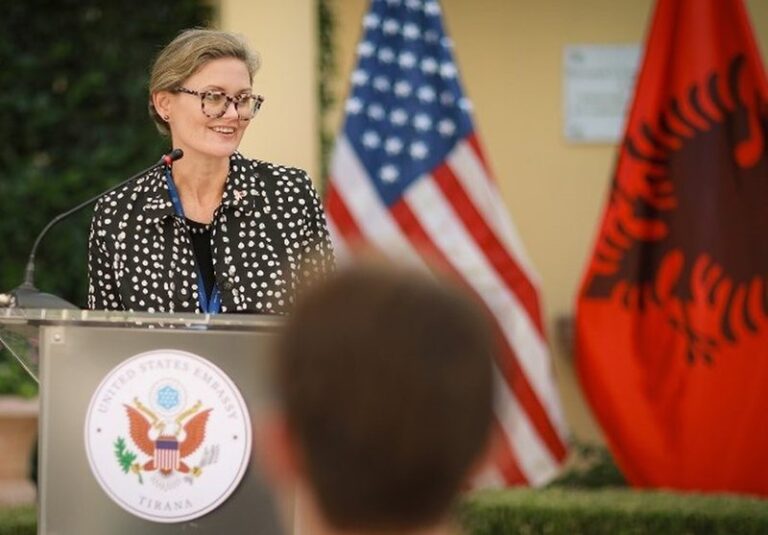 “Forcojmë SPAK e BKH”/ Përfundon trajnimi i hetuesve, VanHorn: Po ndjekim prioritetet e Trump në Shqipëri