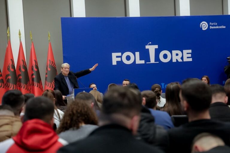 Berisha me të rinjtë e FRPD-së: Rama armiku më i egër që ka njohur kombi
