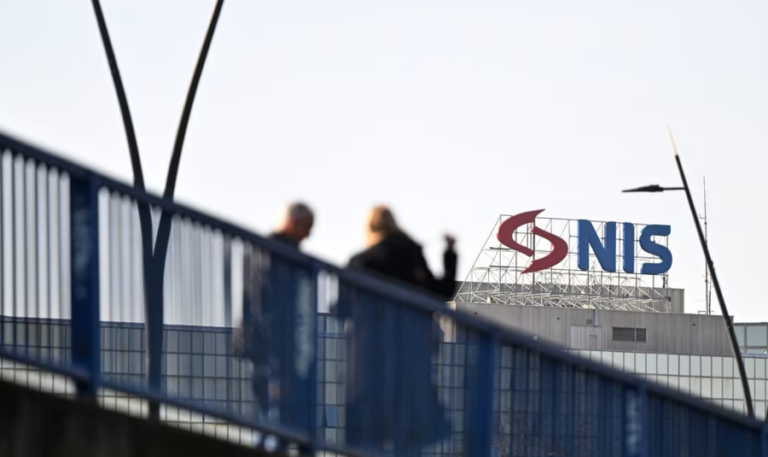 Amerika i zgjat sërish licencën industrisë së naftës së Serbisë