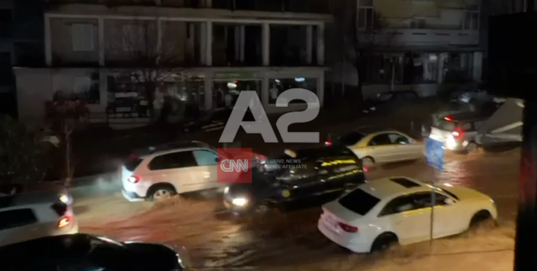 Bllokohen rrugët në Gjirokastër, paralizohet lëvizja në qytet