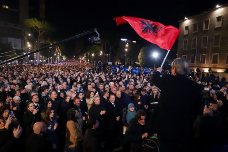 Përse protestat e Berishës nuk zgjasin më shumë se 2 orë?