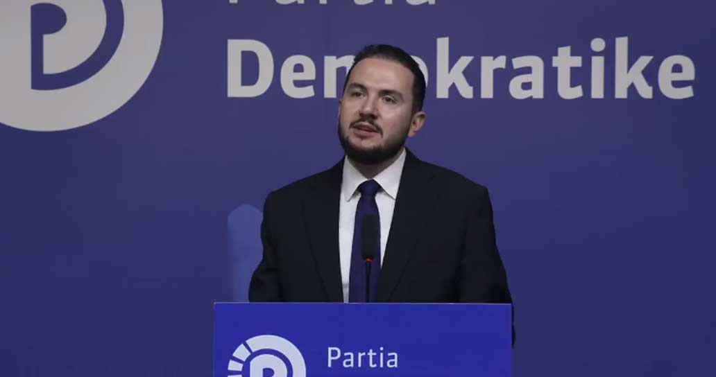 Ervin Salianji ka vijuar turin e takimeve me bazën e mbështetësve të PD së në Lezhë