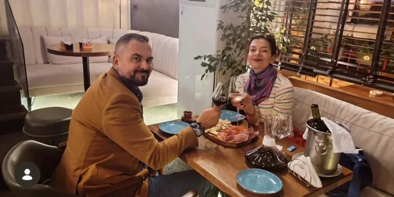 Ema Andrea ndan dhimbjen e humbjes së vëllait binjak!