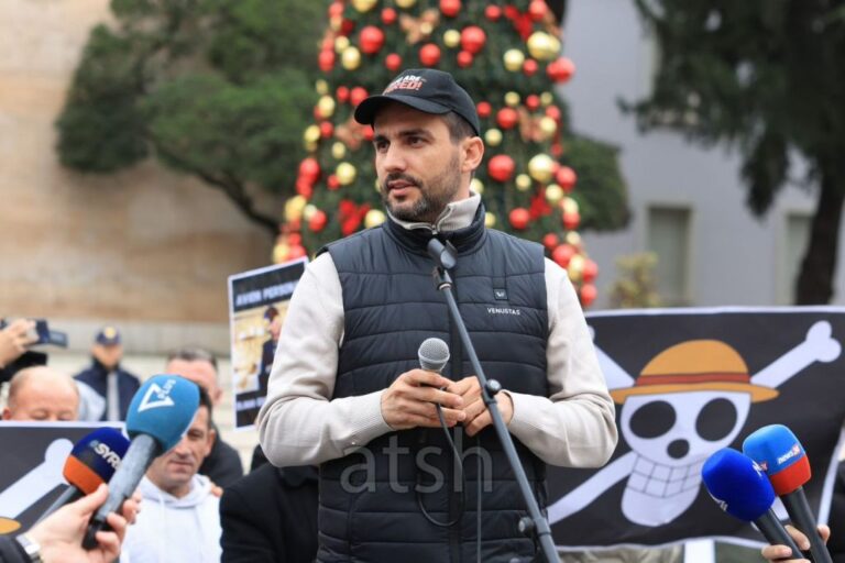 Tre protesta kundër Ramës, nga nesër në shesh mbështetësit e Lapajt kundër qeverisë