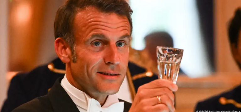 Trump-i Francës mëqenëse del proDanimarkës, propozon doganë 200% për verën franceze