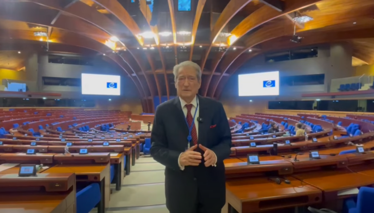 VIDEO/ Berisha shkon në Strasburg dhe denoncon Ramën: Bllokoi kërkesën e Prokurorisë Speciale për arrestimin e Ballukut