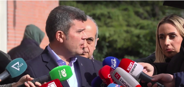 PD gati të ulet në tryezë me partitë e tjera opozitare, pranohen kushtet e Lapajt