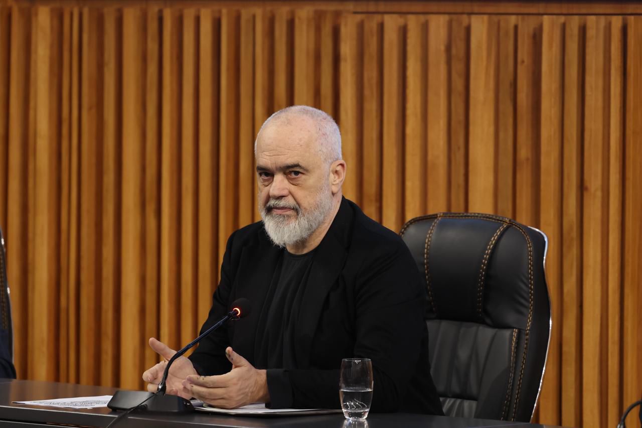 VIDEO  Kryeministri Edi Rama me rektorët e universiteteve  Koha për të rishikuar ligjin për arsimin e lartë