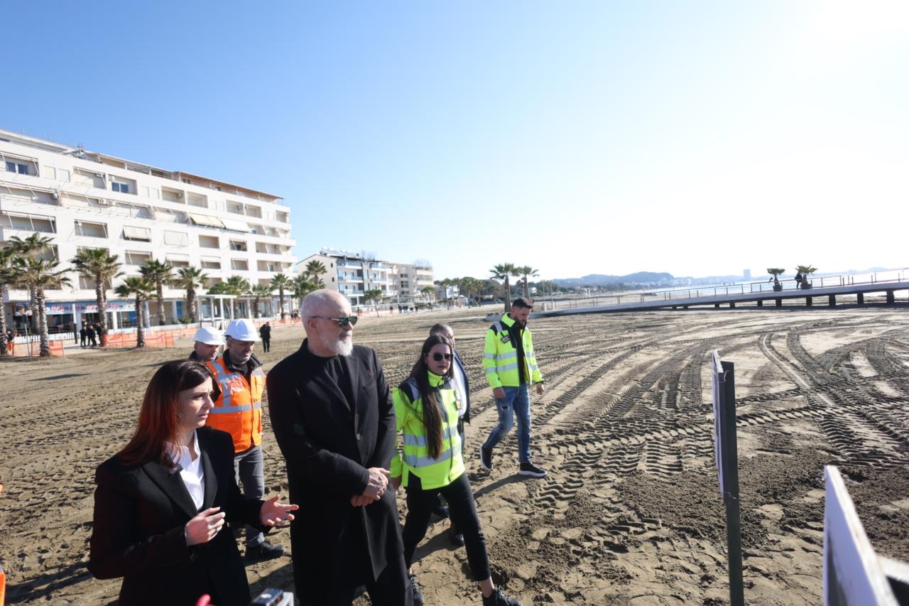 Rama inspekton punimet në Durrës  Parkimi me 353 vende  shëtitorja gati në maj të këtij viti