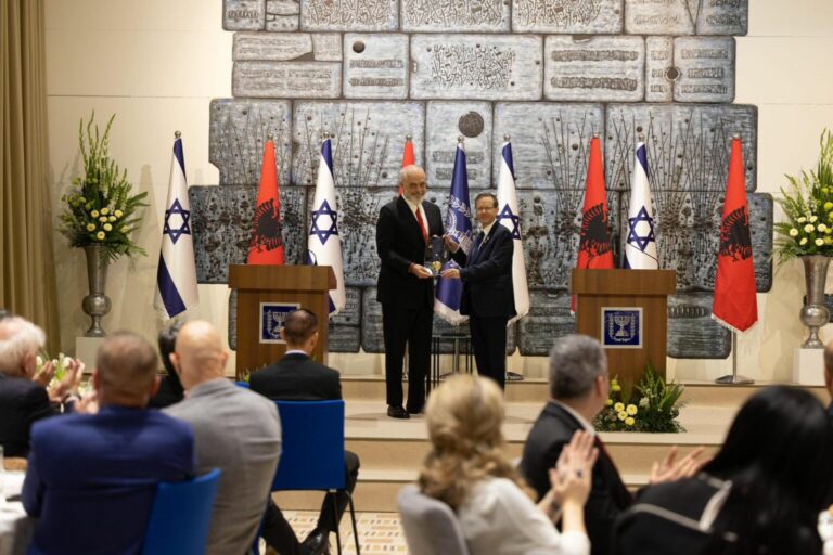 Kryeministri Edi Rama, në Jeruzalem, Izrael, më 25–27 janar për Luftën kundër Antisemitizmit, axhenda e plotë