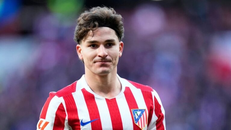50 milionë euro dhe dy futbollistë, PSG bën gati ofertën për Julian Alvarez