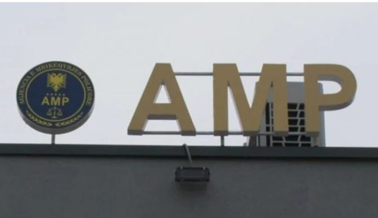 AMP pezullon 4 punonjës të policisë në Berat