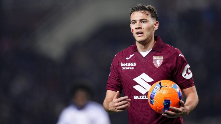 Genoa këmbëngul për Kristjan Asllanin, De Rossi e kërkon në skuadër