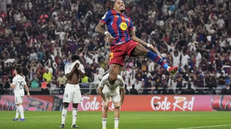 Barcelona fiton Superkupën e Spanjës, Raphinha gjunjëzon Realin me dopietë
