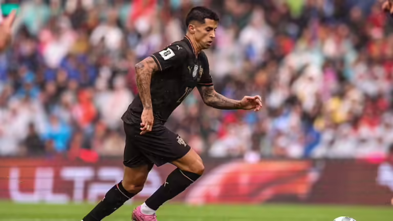 Marrin fund shpresat e Interit, Cancelo transferohet te Barcelona