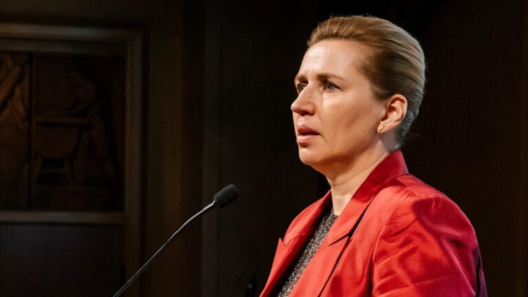 Kryeministrja daneze i bën thirrje Trumpit: Boll me kërcënime ta pakuptimta