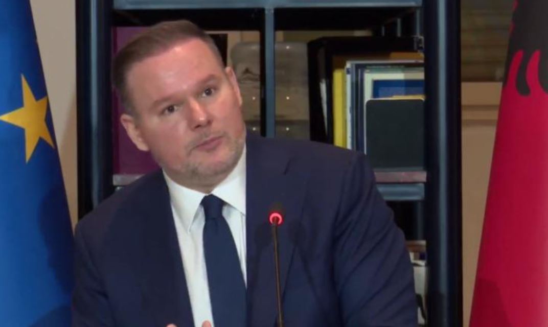 Ministri Demo  Grant nga qeveria për bashkitë që ofrojnë shërbime më të mira