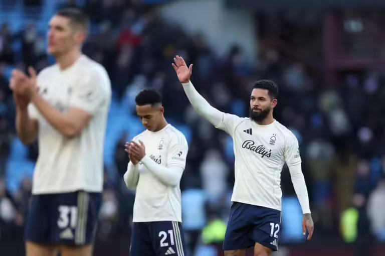 Mungon vetëm zyrtarizimi, Douglas Luiz rikthehet “në shtëpi” në Premier League
