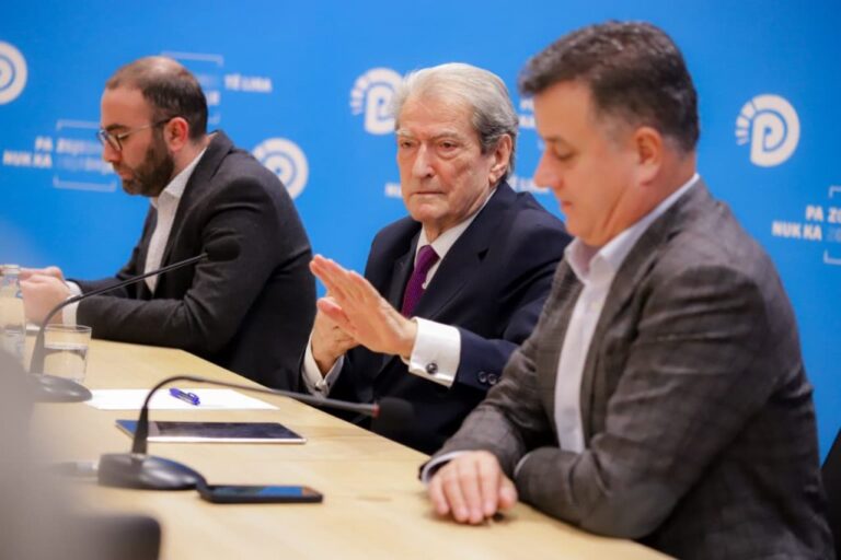 Berisha: Çdo ditë e Ramës në pushtet është një rrezik, të gjithë presin zgjidhje nga PD për situatën