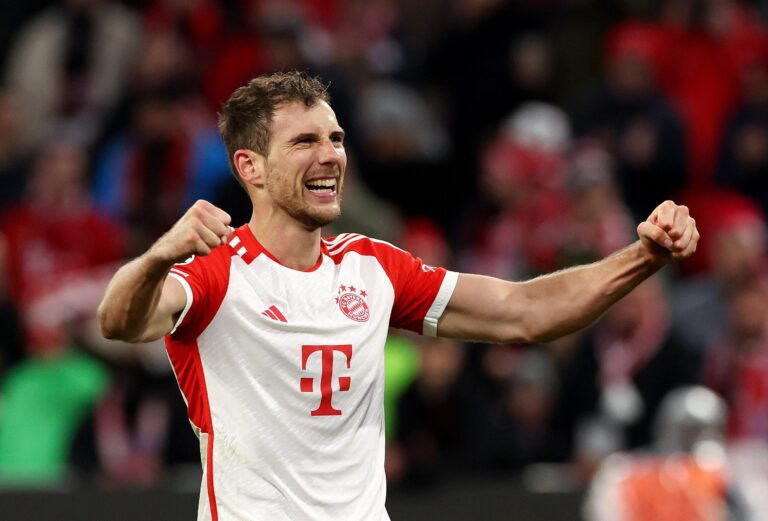 Barcelona i prish planet Napolit, Flick synon afrimin e Goretzka-s