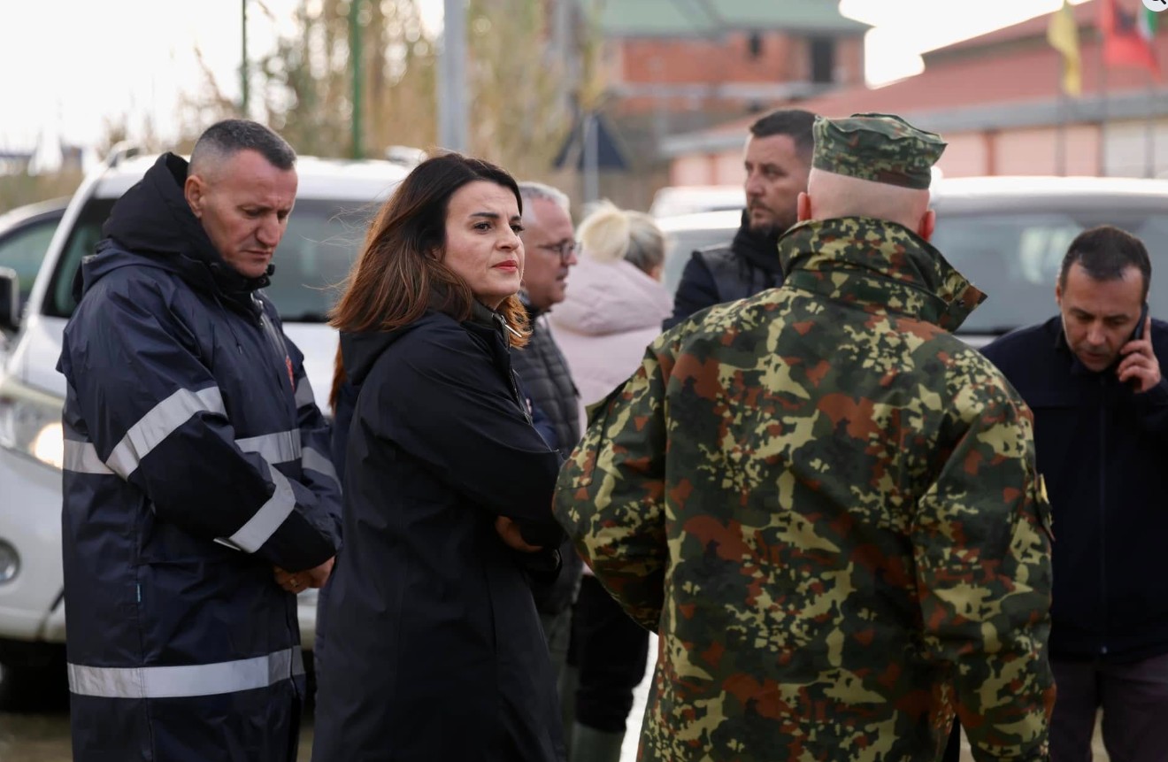 Koçiu në Durrës  Banorët t i përgjigjen thirrjes së autoriteteve për evakuim