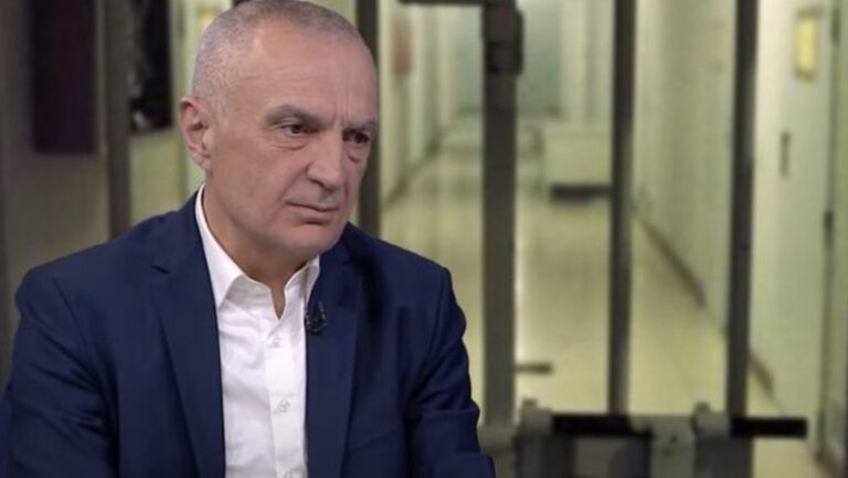 Ndarja nga jeta e atit, ish-presidenti Meta reagon nga qelia