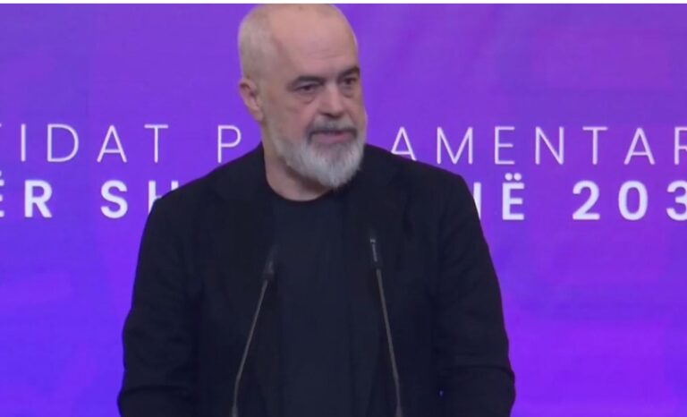 Rama mbledh grupin e PS: Shqipëria në fazën më intensive të negociatave me BE
