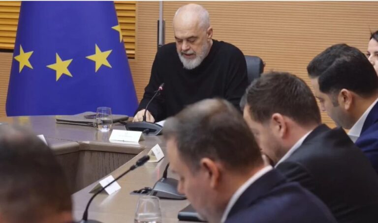 Rama mbledh Komitetin e Emergjencave Civile: Do të dëmshpërblehet çdo familje, mobilizimi i strukturave do të vijojë